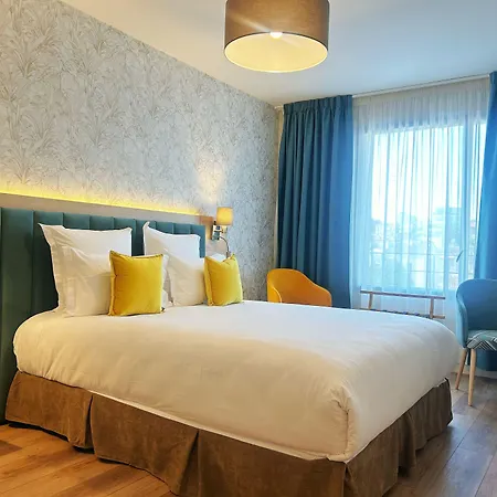 Oden Paris 4*